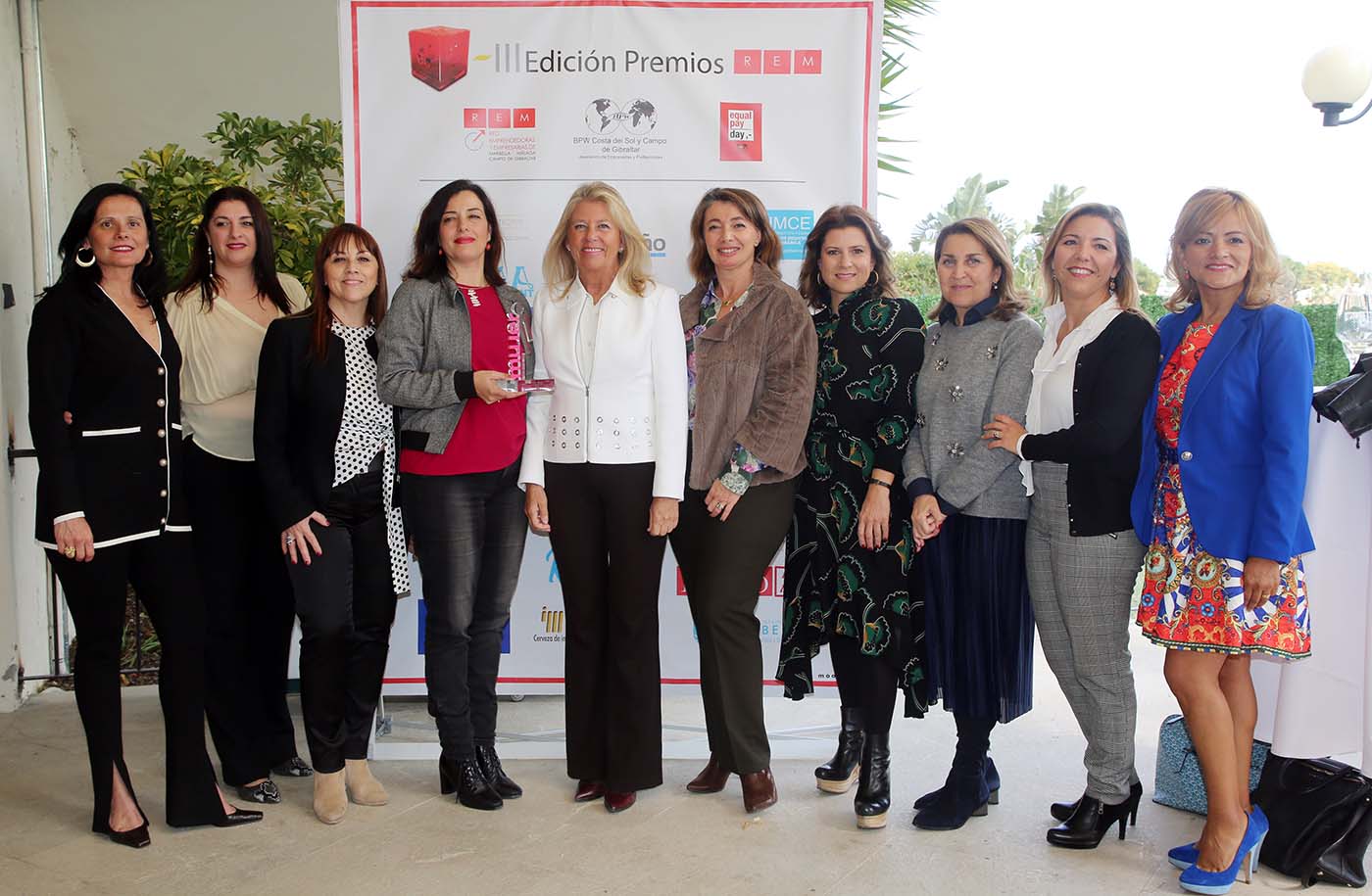 La alcaldesa acompaña a la Red de Emprendedoras de Marbella (REM) en su almuerzo con motivo del Día Internacional de las Mujeres